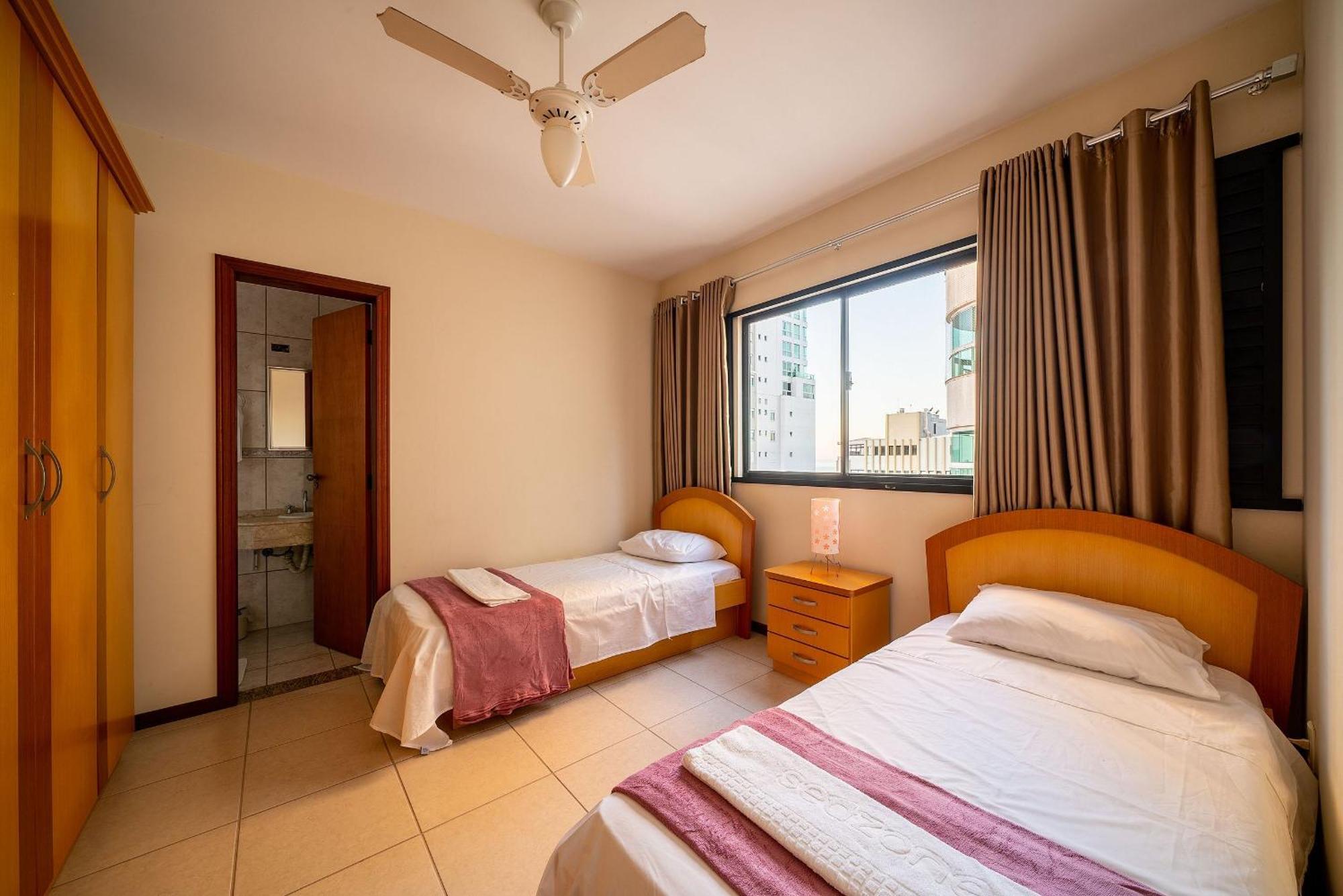 Apartamento Apto Vista Mar A 130m Da Em Bc Esa901 *