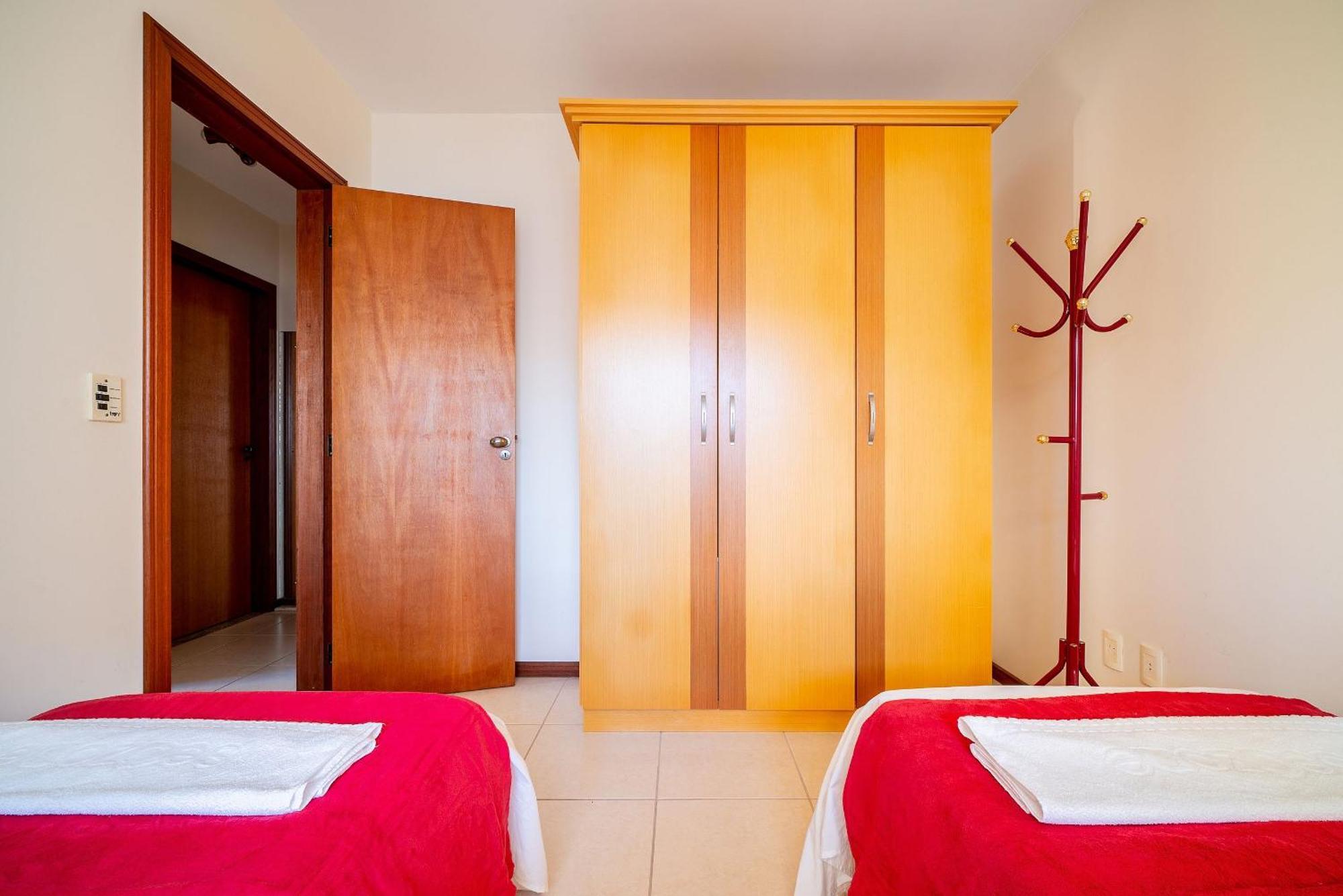 Apartamento Apto Vista Mar A 130m Da Em Bc Esa901 *