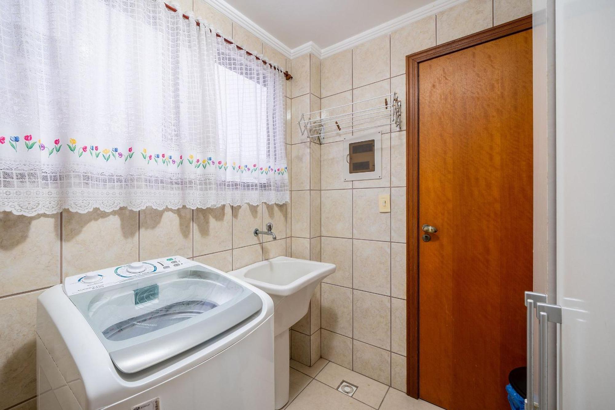 Apartamento Apto Vista Mar A 130m Da Em Bc Esa901 *
